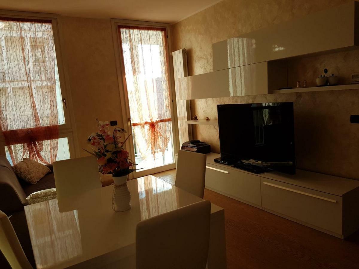 Milano Malpensa Grandi Ap Apartment กัลลาราเต ภายนอก รูปภาพ