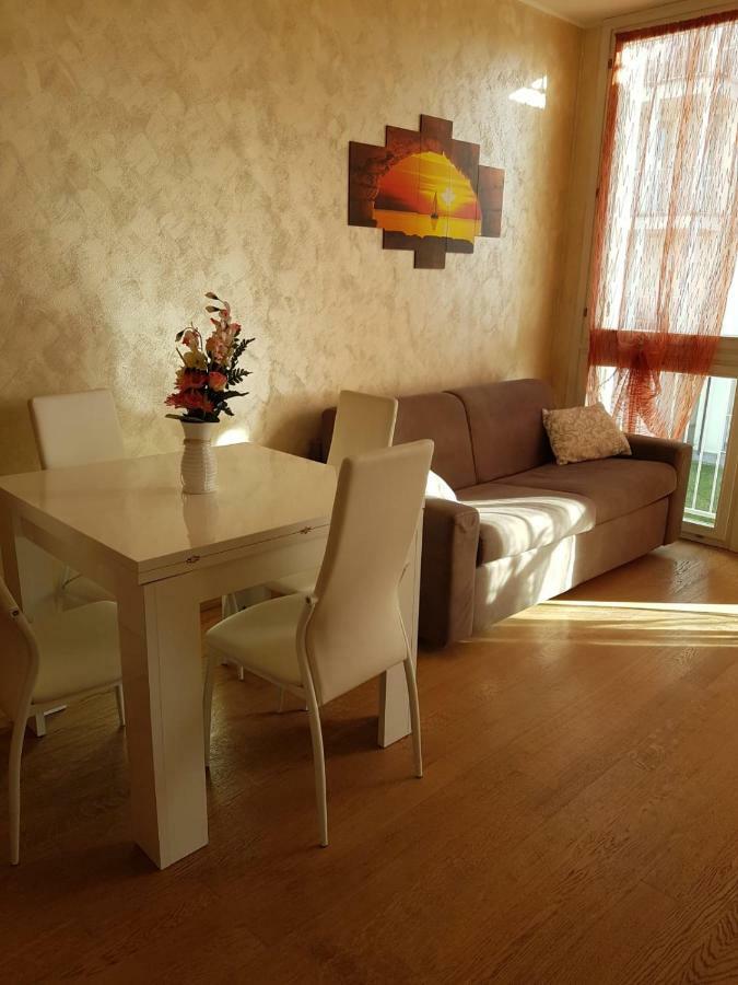 Milano Malpensa Grandi Ap Apartment กัลลาราเต ภายนอก รูปภาพ