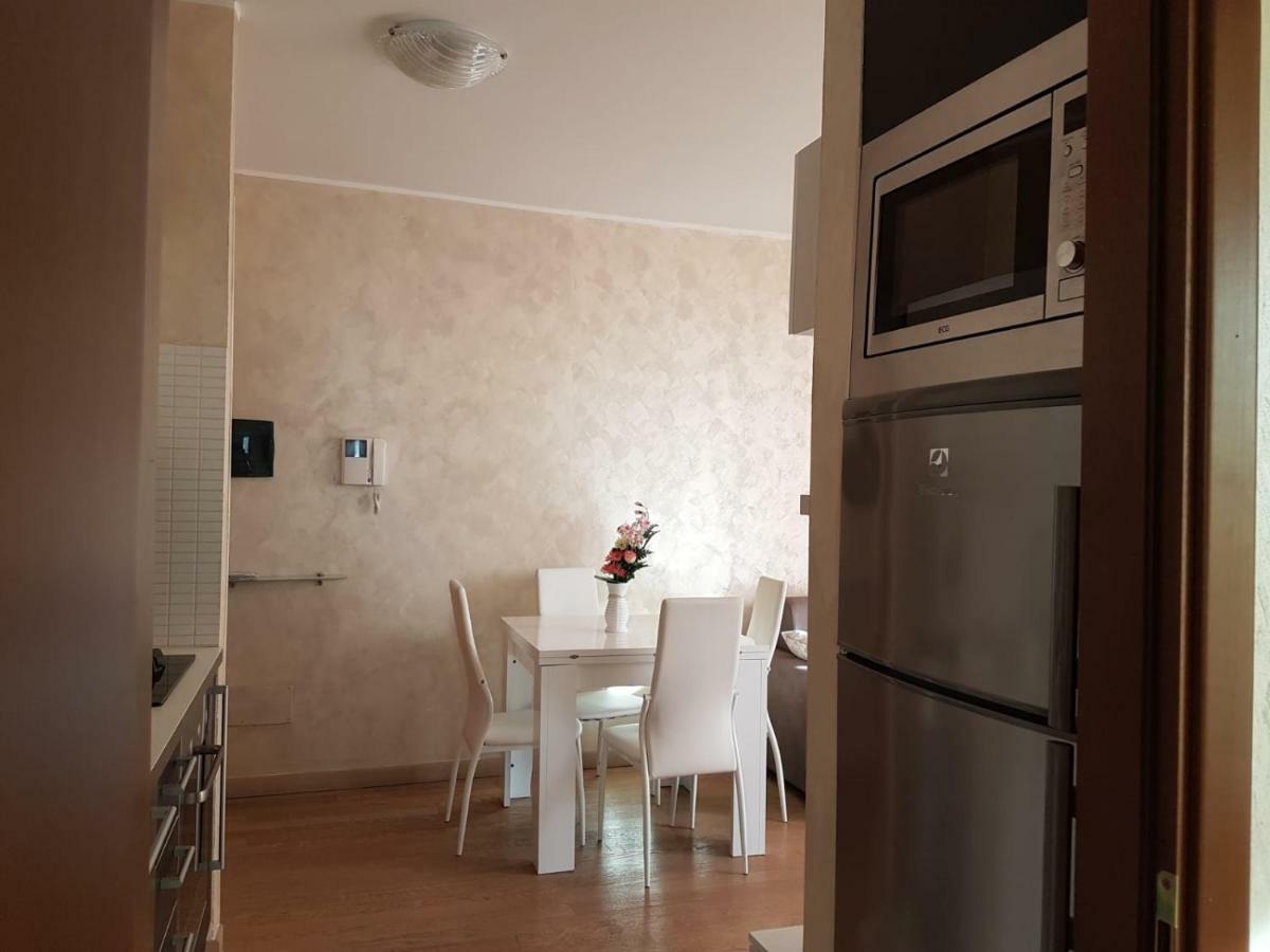 Milano Malpensa Grandi Ap Apartment กัลลาราเต ภายนอก รูปภาพ